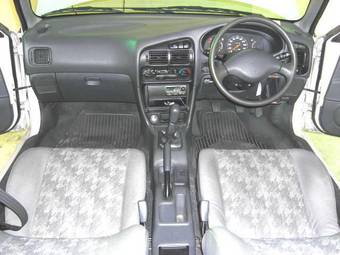 2002 Mitsubishi Libero Photos