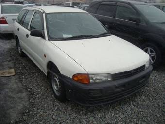 2002 Mitsubishi Libero Pictures