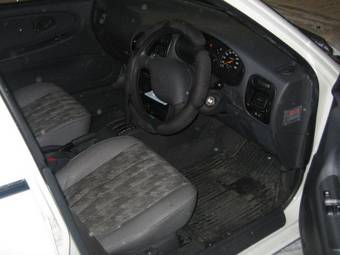 2002 Mitsubishi Libero Images