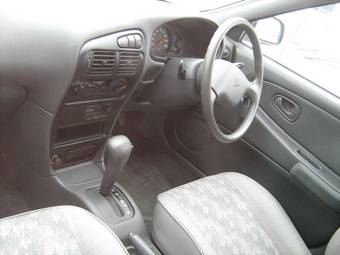2002 Mitsubishi Libero Photos