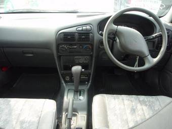 2002 Mitsubishi Libero Photos
