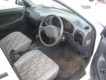 2002 Mitsubishi Libero Pictures