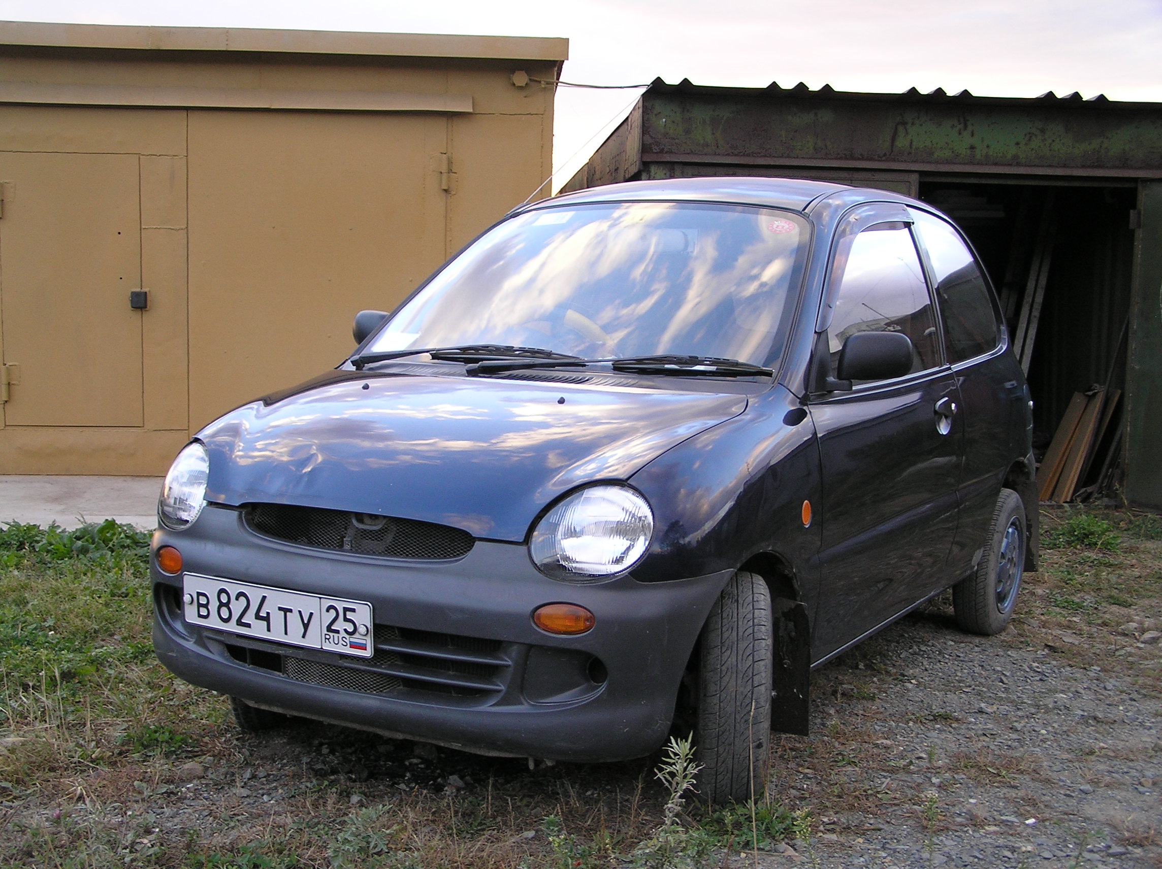 1993 Mitsubishi Minica