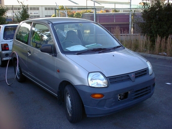 1999 Mitsubishi Minica