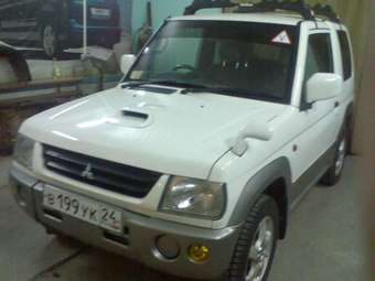 1999 Mitsubishi Minica Photos