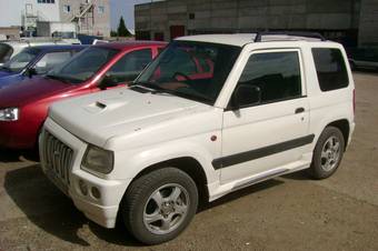 1999 Mitsubishi Minica Photos