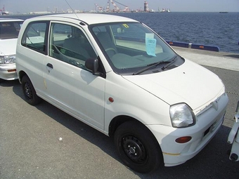 2000 Mitsubishi Minica