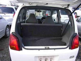 2000 Mitsubishi Minica Pictures