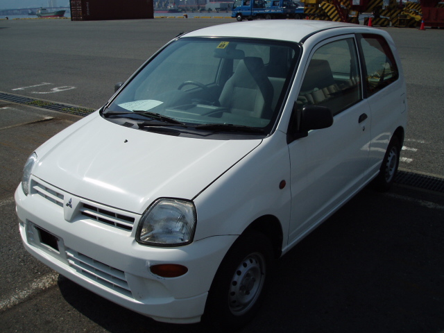 2001 Mitsubishi Minica Pics