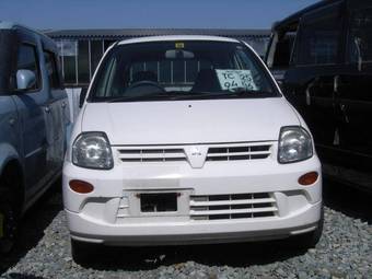 2001 Mitsubishi Minica Pictures