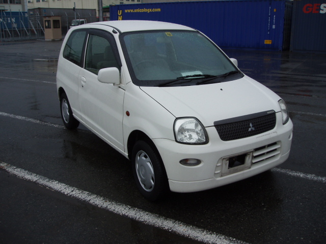 2002 Mitsubishi Minica Pictures