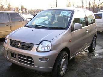 2003 Mitsubishi Minica