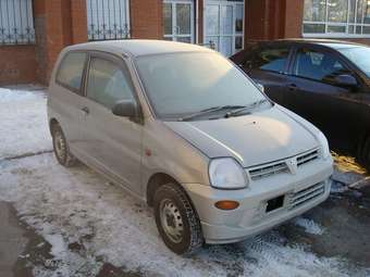 2003 Mitsubishi Minica Images