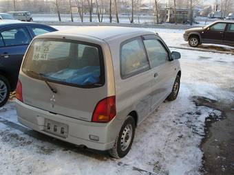 2003 Mitsubishi Minica Wallpapers