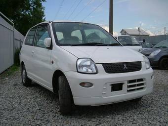 2003 Mitsubishi Minica Pics