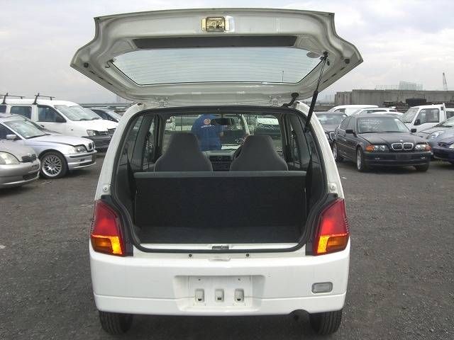 2004 Mitsubishi Minica
