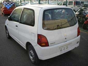 2004 Minica