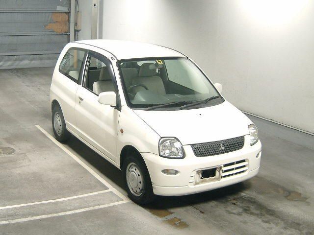 2004 Mitsubishi Minica
