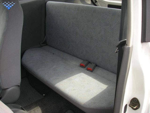 2004 Mitsubishi Minica