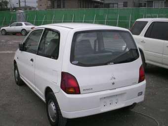 2004 Minica