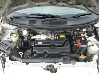 2004 Mitsubishi Minica