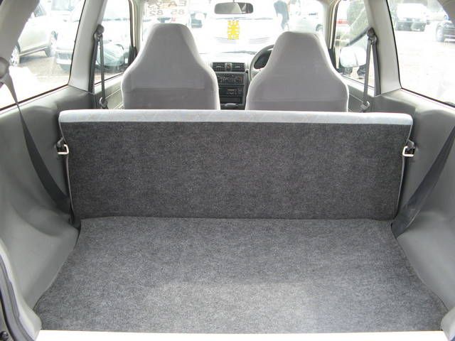 2004 Mitsubishi Minica