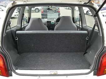 2004 Mitsubishi Minica Images