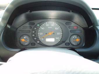 2004 Mitsubishi Minica Pictures