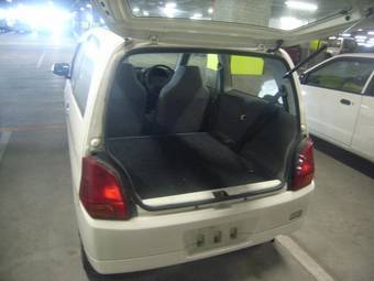 2004 Mitsubishi Minica Photos