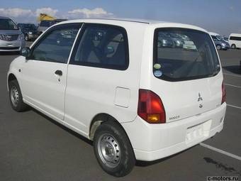 2004 Mitsubishi Minica Pictures