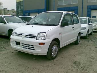 2004 Mitsubishi Minica Wallpapers