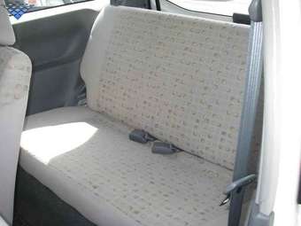 2005 Mitsubishi Minica Pictures