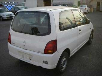 2005 Mitsubishi Minica Pictures