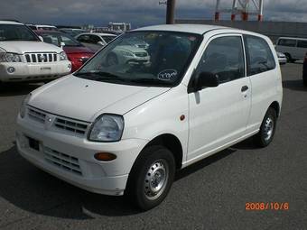 2005 Mitsubishi Minica Pictures