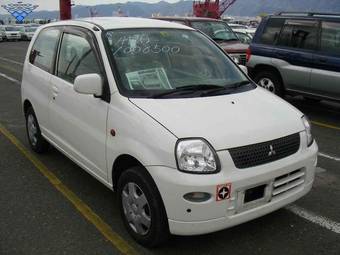 2006 Mitsubishi Minica Pictures