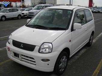 2006 Mitsubishi Minica Photos