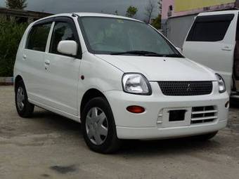 2006 Mitsubishi Minica Pictures