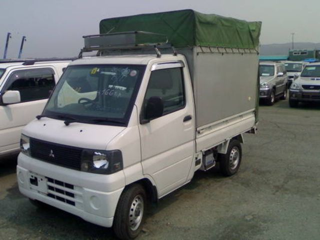 2001 Mitsubishi Minicab