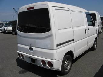2005 Mitsubishi Minicab Photos