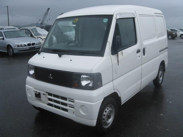 2005 Mitsubishi Minicab