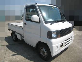 2005 Mitsubishi Minicab Photos