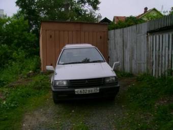 1988 Mitsubishi Mirage Pics