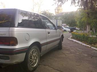 1988 Mitsubishi Mirage Photos