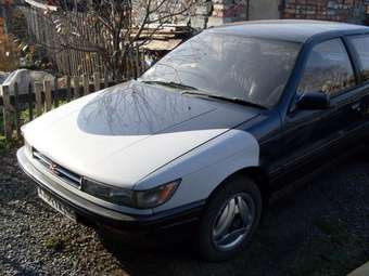 1989 Mitsubishi Mirage Photos