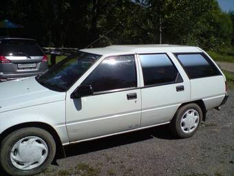 1991 Mitsubishi Mirage Photos