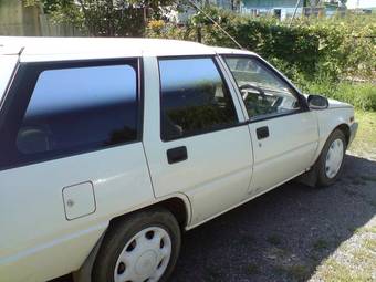 1991 Mitsubishi Mirage Pictures