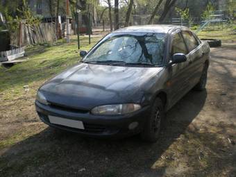 1992 Mitsubishi Mirage Photos