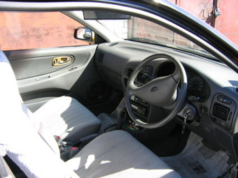 1993 Mitsubishi Mirage Pictures