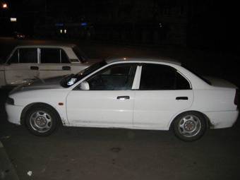 1997 Mitsubishi Mirage Pictures