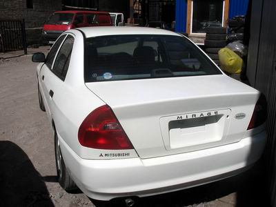 1999 Mitsubishi Mirage Photos